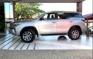 Toyota SW4 2.8 TDI SRX 7L 4x4 (Aut)