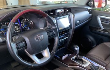 Toyota SW4 2.8 TDI SRX 7L 4x4 (Aut) - Foto #3