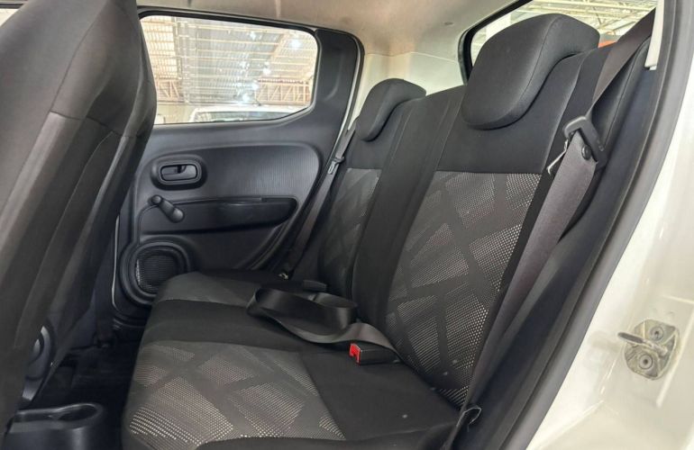 Fiat Mobi 1.0 8V Evo Like - Foto #8