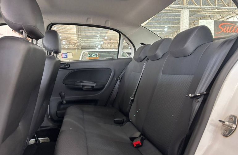 Fiat Mobi 1.0 8V Evo Like - Foto #9