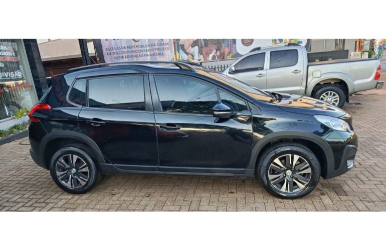 Peugeot 2008 1.6 Allure (Aut) - Foto #4
