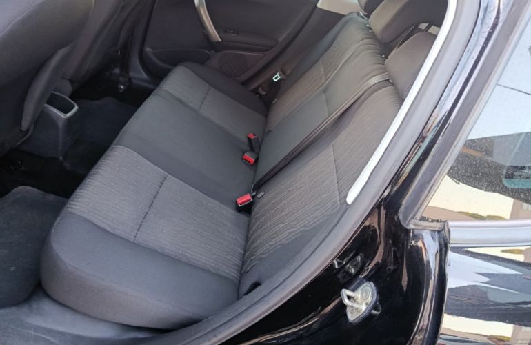 Peugeot 2008 1.6 Allure (Aut) - Foto #8