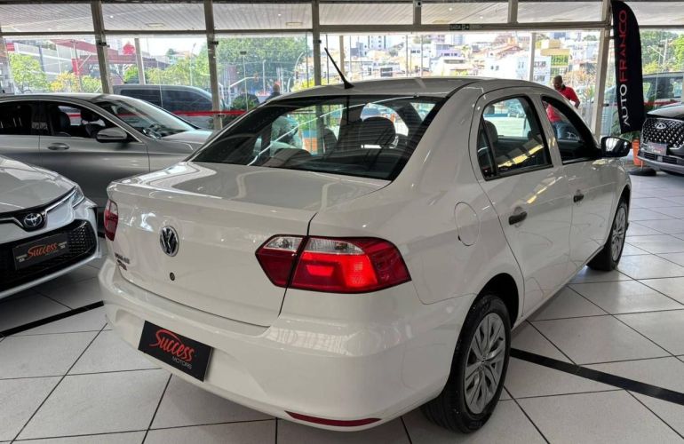 Volkswagen Voyage 1.0 12v MPi Totalflex - Foto #2