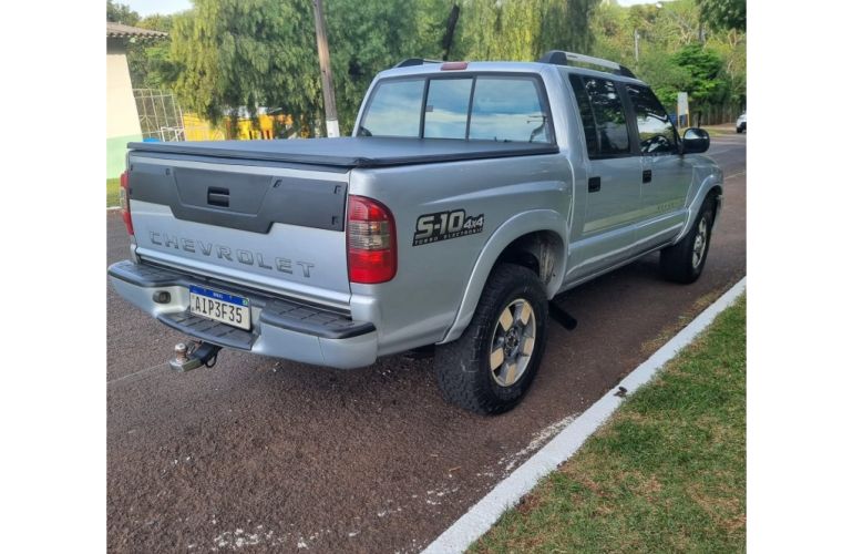 Chevrolet S10 Executive 4x4 2.8 Turbo Electronic (Cab Dupla) - Foto #4