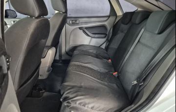 Ford Focus Hatch GL 1.6 16V (Flex) - Foto #7