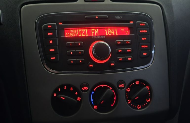 Ford Focus Hatch GL 1.6 16V (Flex) - Foto #9