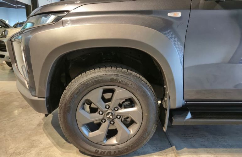 Mitsubishi L200 Triton 2.4 16V Turbo Sport Outdoor GLS CD 4p 4x4 - Foto #4