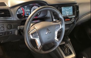 Mitsubishi L200 Triton 2.4 16V Turbo Sport Outdoor GLS CD 4p 4x4 - Foto #6