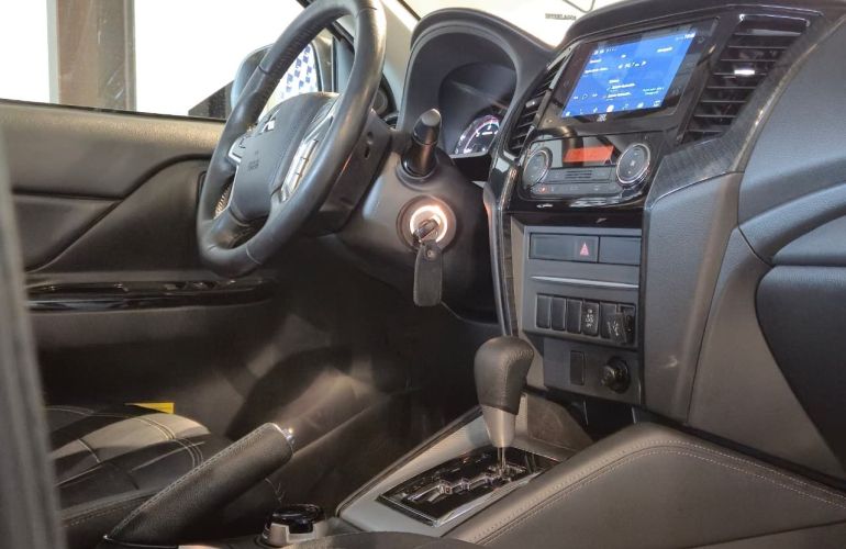 Mitsubishi L200 Triton 2.4 16V Turbo Sport Outdoor GLS CD 4p 4x4 - Foto #8
