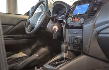 Mitsubishi L200 Triton 2.4 16V Turbo Sport Outdoor GLS CD 4p 4x4 - Foto #8