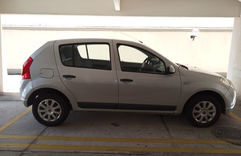 Renault Sandero Expression 1.0 16V (Flex) - Foto #4