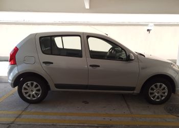 Renault Sandero Expression 1.0 16V (Flex) - Foto #4
