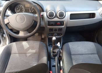 Renault Sandero Expression 1.0 16V (Flex) - Foto #5