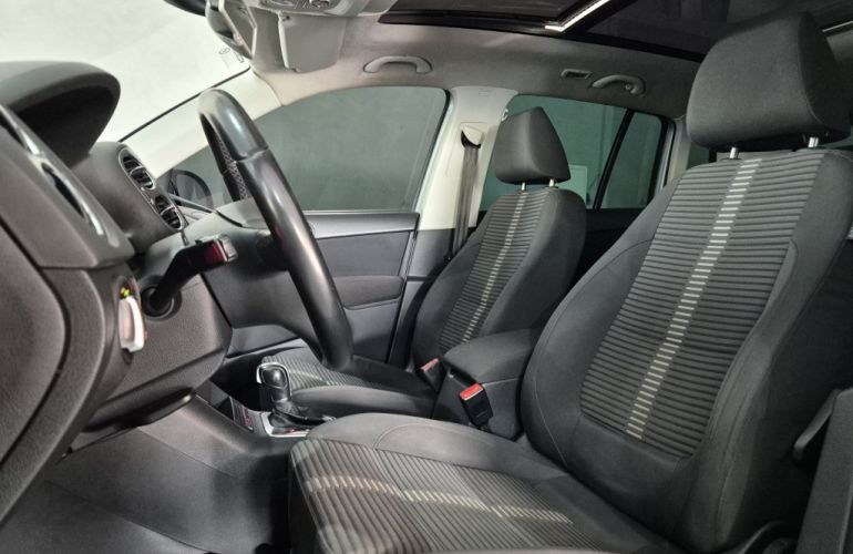 Volkswagen Tiguan 2.0 TSI 4WD - Foto #6