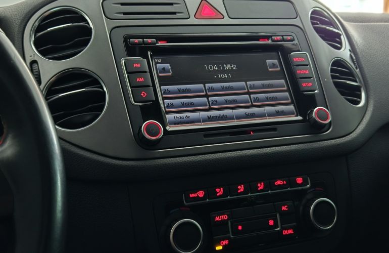 Volkswagen Tiguan 2.0 TSI 4WD - Foto #10