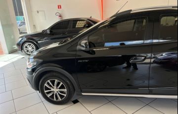 Chevrolet Onix 1.4 MPFi Activ 8v - Foto #3