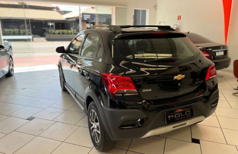 Chevrolet Onix 1.4 MPFi Activ 8v - Foto #4