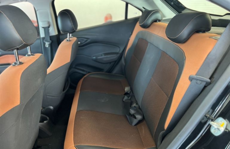 Chevrolet Onix 1.4 MPFi Activ 8v - Foto #8