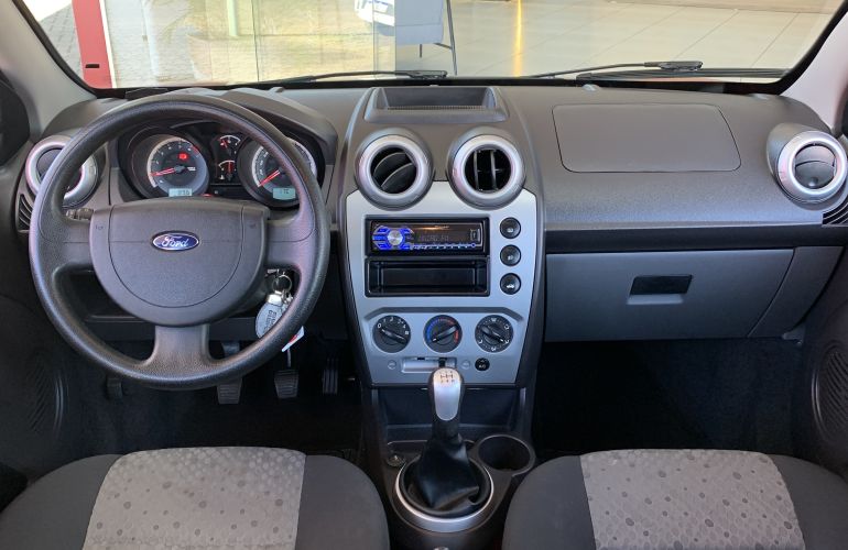 Ford Fiesta Hatch Rocam 1.6 (Flex) - Foto #5