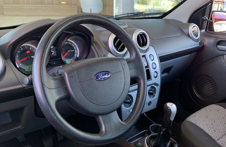 Ford Fiesta Hatch Rocam 1.6 (Flex) - Foto #3