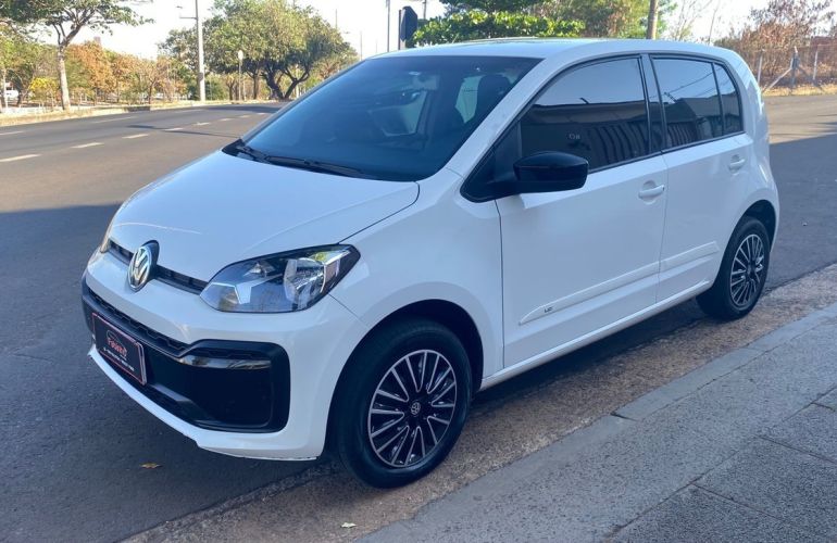 Volkswagen Up 1.0 MPi Move Up 12v - Foto #1