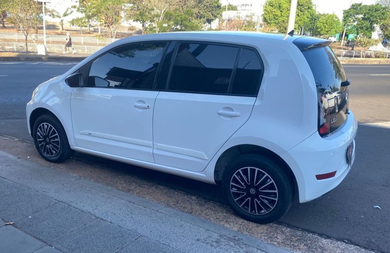 Volkswagen Up 1.0 MPi Move Up 12v - Foto #2
