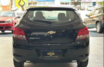Chevrolet Onix 1.0 MPFi Joy 8v - Foto #5
