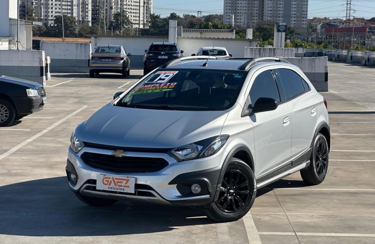 Chevrolet Onix 1.4 MPFi Activ 8v - Foto #1