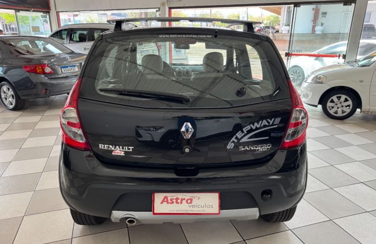 Renault Sandero Stepway 1.6 16V (Flex) - Foto #3