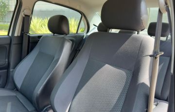 Volkswagen Voyage 1.0 12v MPi Totalflex - Foto #6