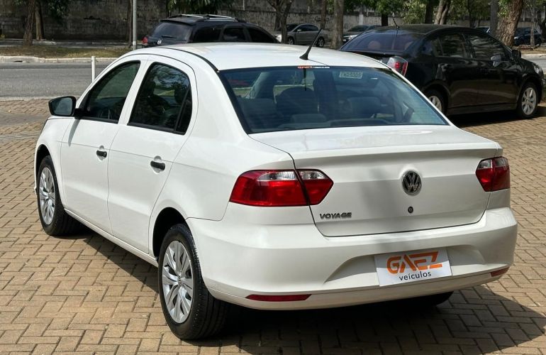 Volkswagen Voyage 1.0 12v MPi Totalflex - Foto #9