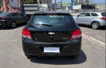 Chevrolet Onix 1.0 MPFi LT 8v - Foto #6