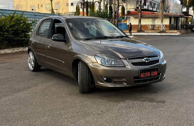 Chevrolet Celta LT 1.0 (Flex) - Foto #6
