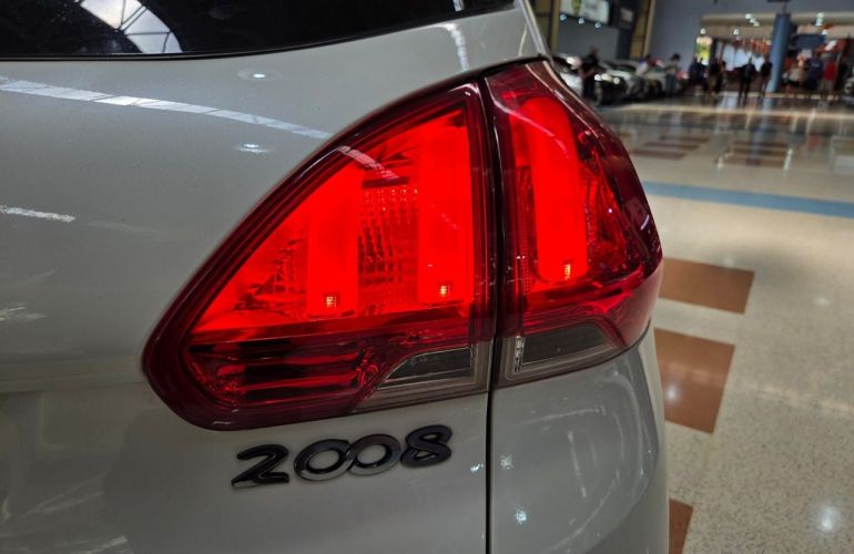 Peugeot 2008 1.6 16V Griffe - Foto #5