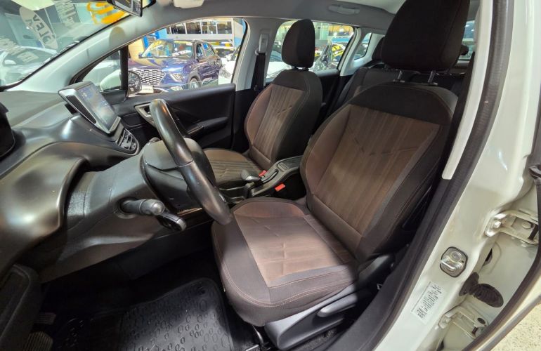 Peugeot 2008 1.6 16V Griffe - Foto #9