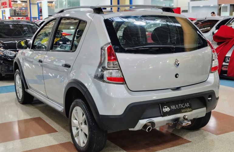 Renault Sandero 1.6 Stepway 16v - Foto #4