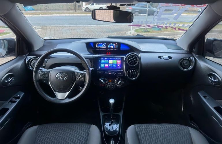Toyota Etios 1.5 X Plus Sedan 16v - Foto #6