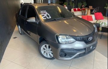 Toyota Etios 1.5 X Plus Sedan 16V Flex 4p Automático