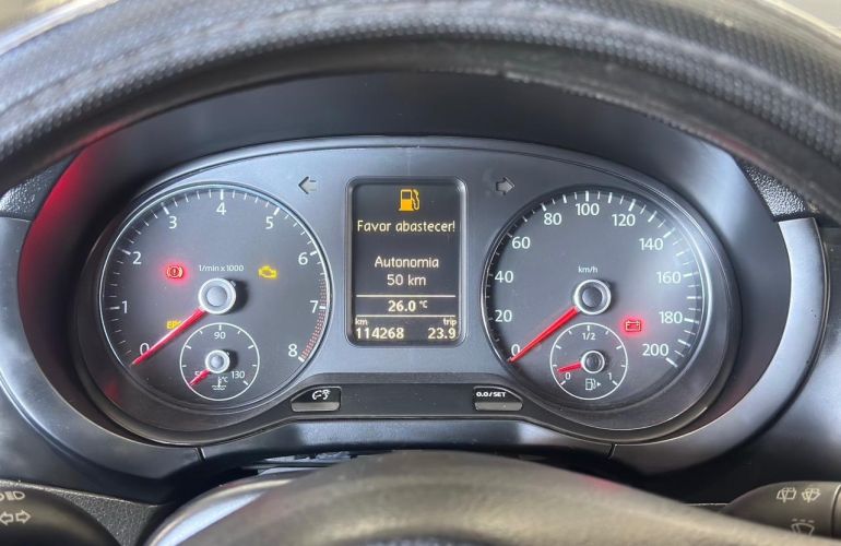 Volkswagen Fox 1.0 Mi 8v - Foto #6