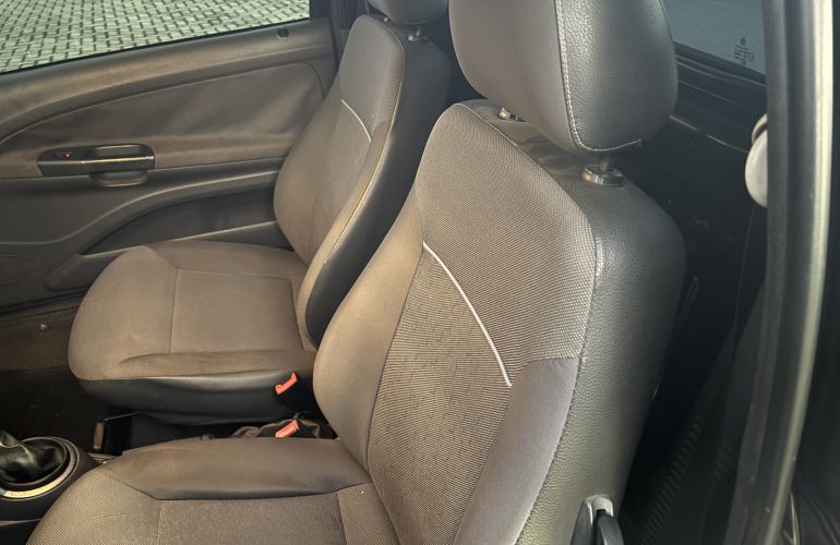 Volkswagen Saveiro 1.6 (Flex) - Foto #5