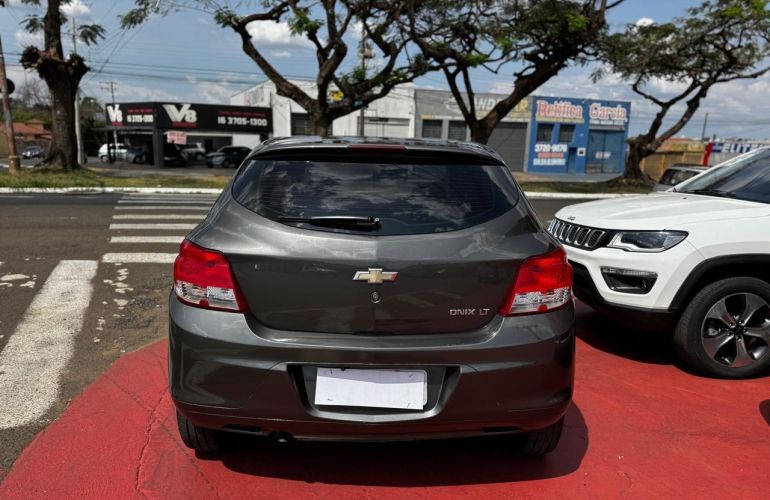 Chevrolet Onix 1.0 MPFi LT 8v - Foto #3