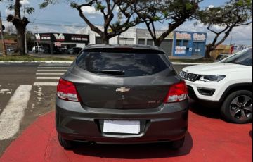 Chevrolet Onix 1.0 MPFi LT 8v - Foto #3