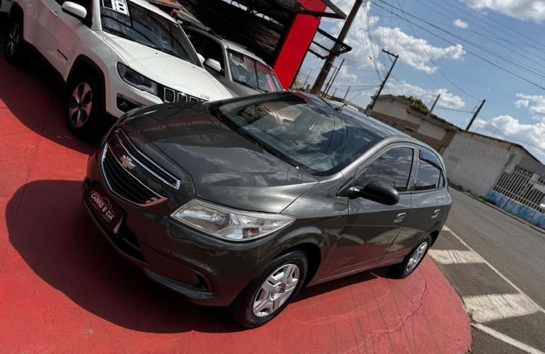 Chevrolet Onix 1.0 MPFi LT 8v - Foto #8