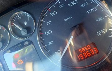 Peugeot 307 Hatch. Presence 1.6 16V (flex)