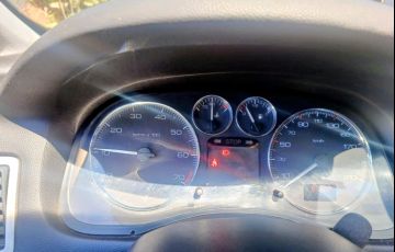 Peugeot 307 Hatch. Presence 1.6 16V (flex) - Foto #2