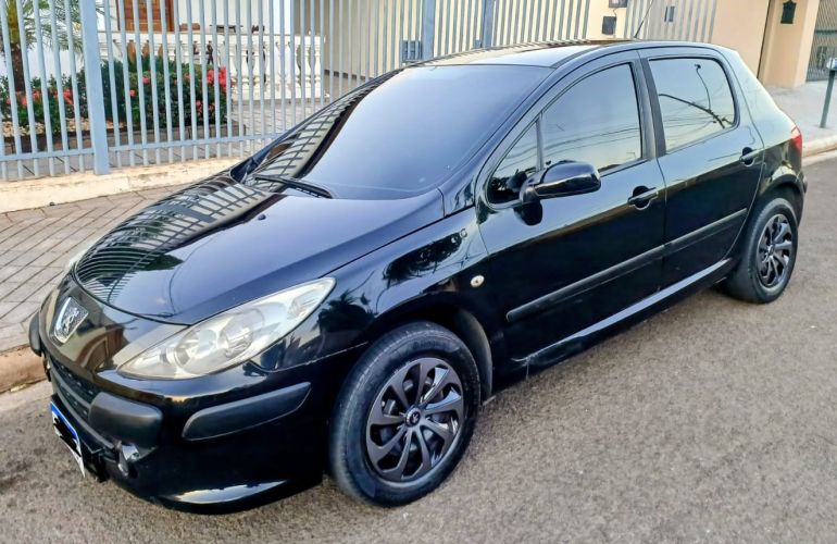 Peugeot 307 Hatch. Presence 1.6 16V (flex) - Foto #9