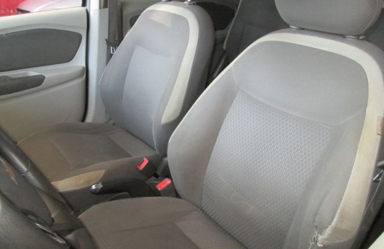 Chevrolet Spin LT 5S 1.8 (Aut) (Flex) - Foto #5