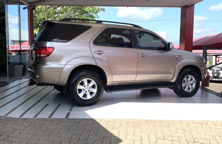 Toyota Hilux SW4 SRV 4x4 3.0 Turbo  (aut) - Foto #4
