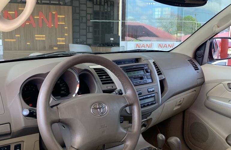 Toyota Hilux SW4 SRV 4x4 3.0 Turbo  (aut) - Foto #3