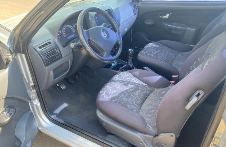 Fiat Strada 1.8 MPi Trekking CS 8v - Foto #8